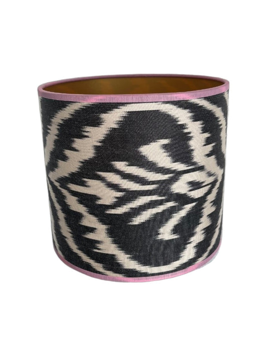 Handgemaakte Lampenkap - Ikat monochrome Ø 20 cm
