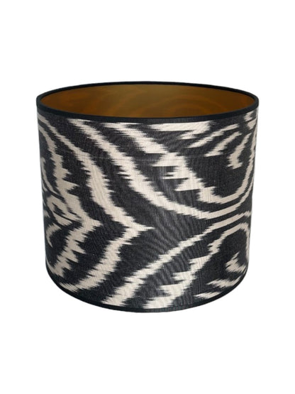 Handgemaakte Lampenkap - Ikat monochrome Ø 25 cm